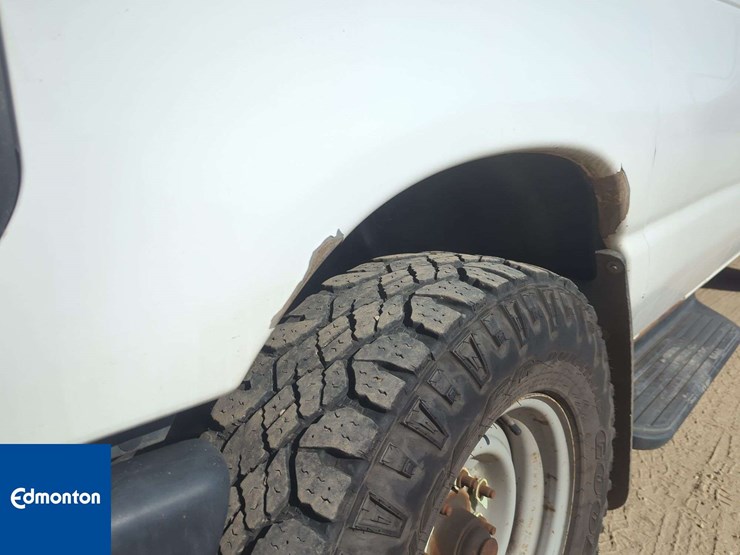 2012-ford-cargo-image-33