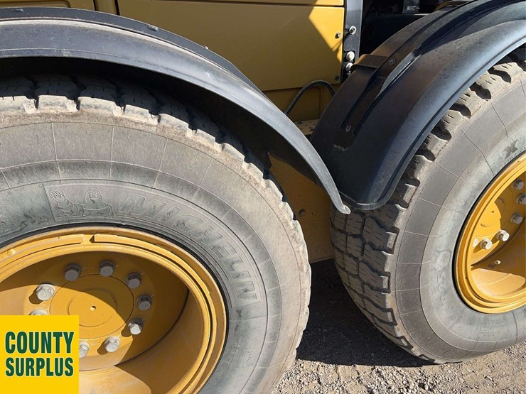 caterpillar-160m3-awd-image-9