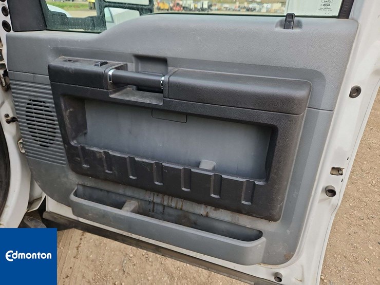 2012-ford-f550-image-25