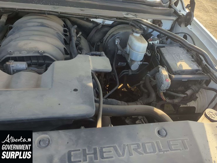 2019-chevrolet-suburban-image-37