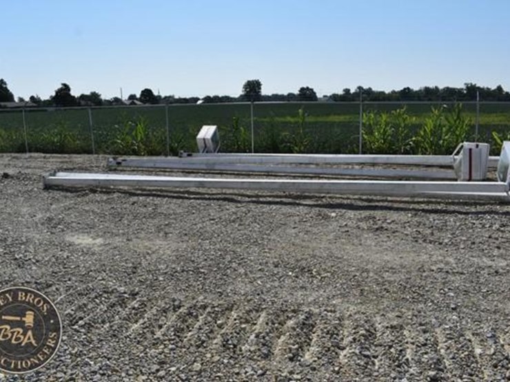 parking-lot-light-poles-38004-image-9