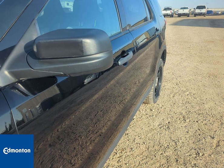 2018-ford-explorer-image-36