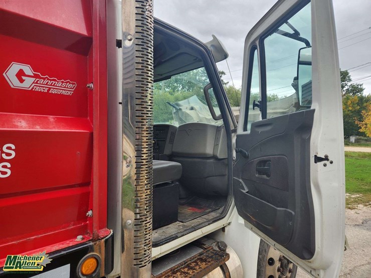 2012-international-durastar-4300-image-22