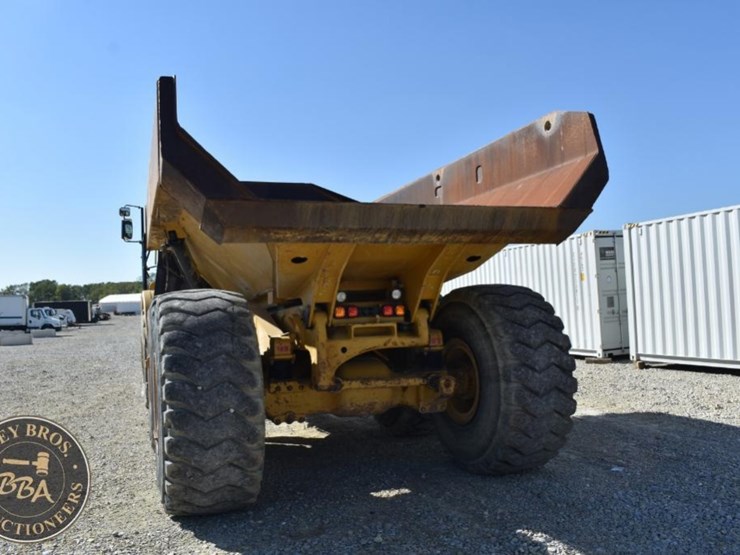 2012-caterpillar-740b-image-43