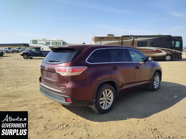 2015-toyota-highlander-image-4