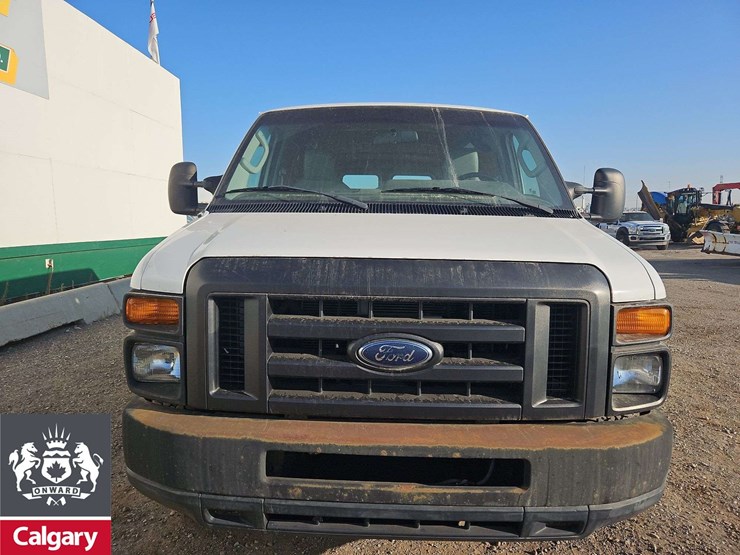 2012-ford-cargo-image-14
