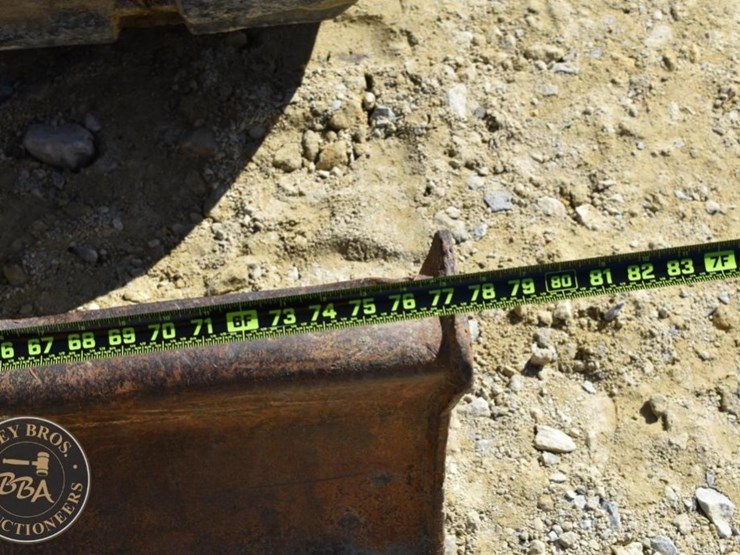 2013-caterpillar-305.5d-cr-image-55