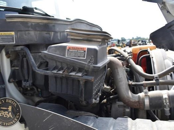 2013-international-durastar-4400-image-27