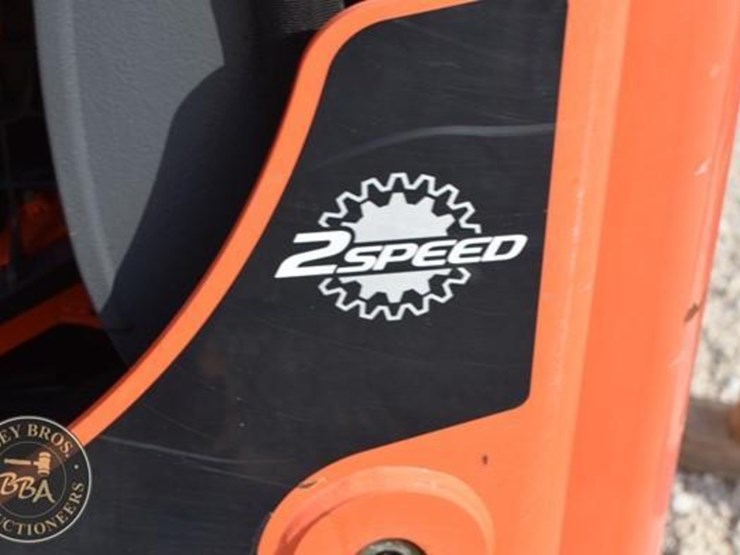2020-kubota-ssv65-image-34