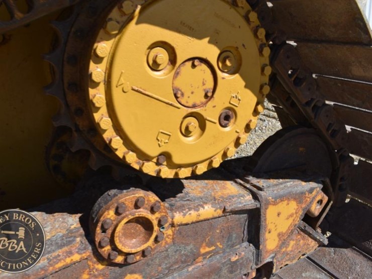 2020-caterpillar-d6n-lgp-image-55