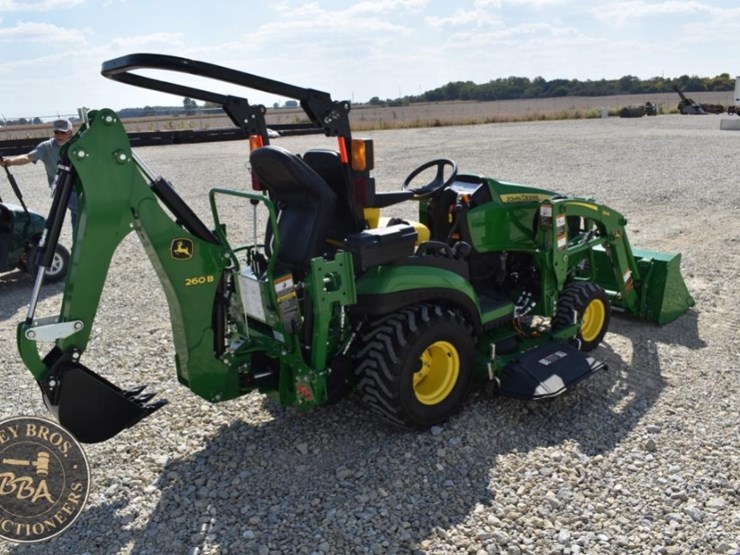 2022-john-deere-1025r-image-4