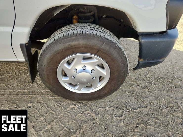 2012-ford-cargo-image-29