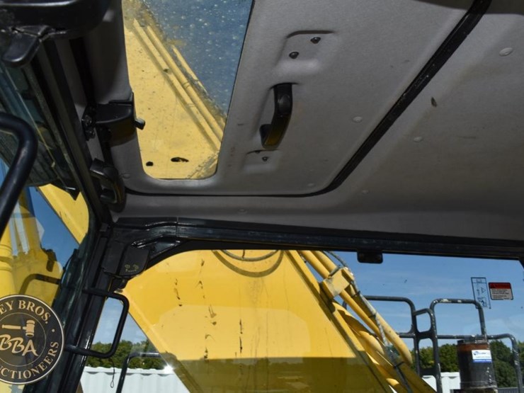 2023-komatsu-pc360-lc-11-image-61