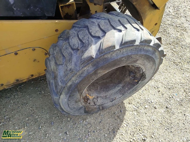 2014-caterpillar-272d-image-23