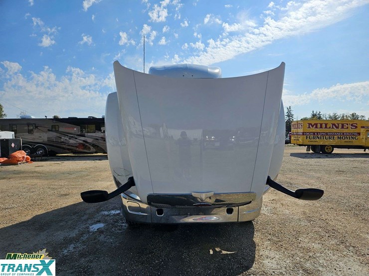 2019-peterbilt-579-image-37