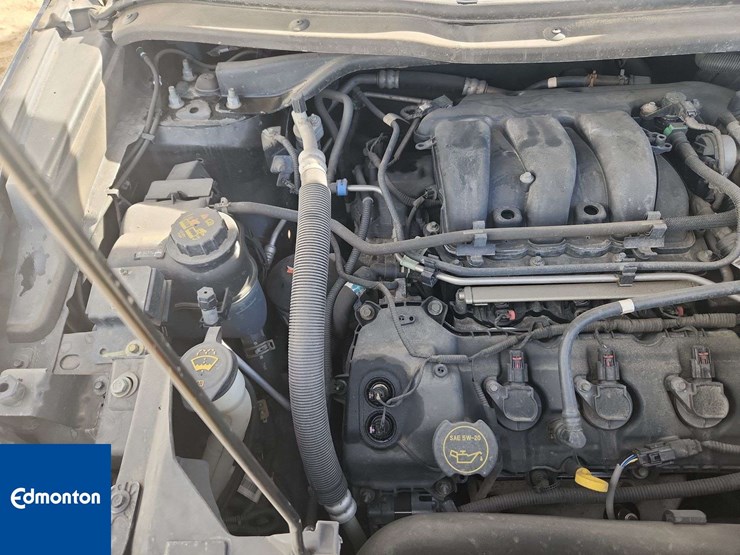 2016-ford-explorer-image-26
