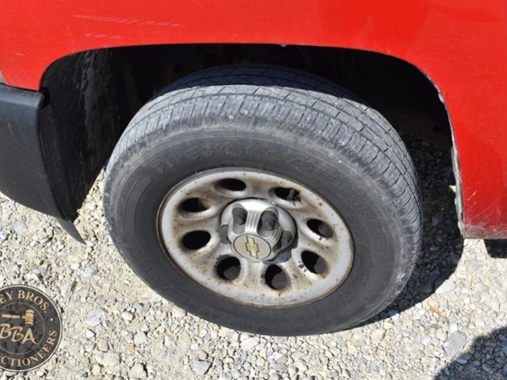 2010-chevrolet-silverado-1500-image-18