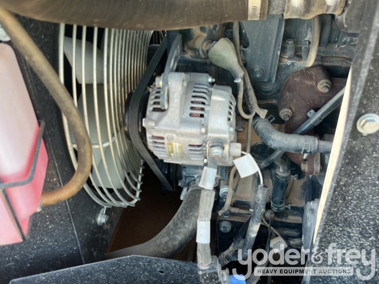 2023-sullair-185-cfm-image-11