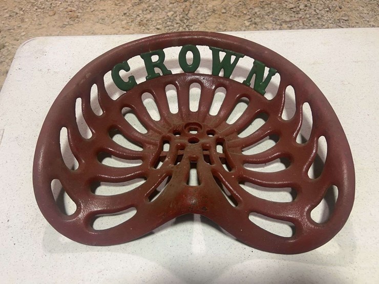 crown-seat-image-1