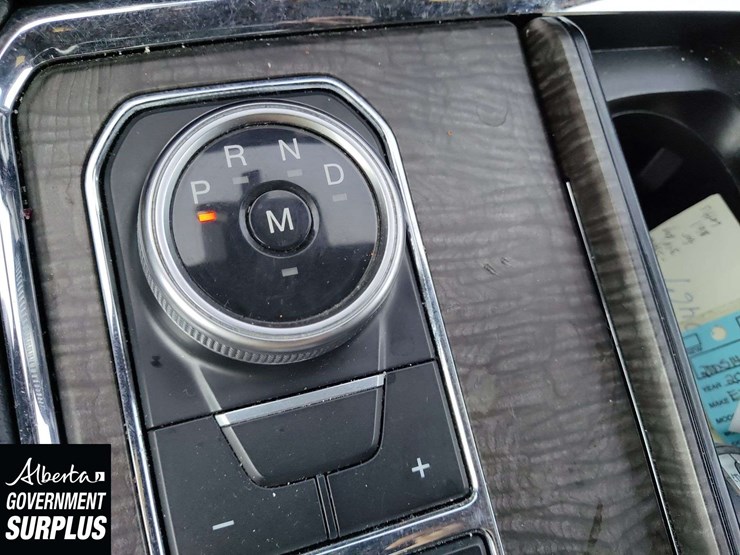 2021-ford-expedition-image-10