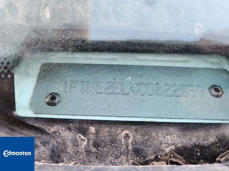 2012-ford-cargo-image-10