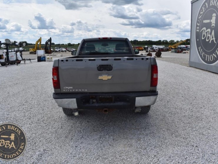 2009-chevrolet-silverado-1500-image-17
