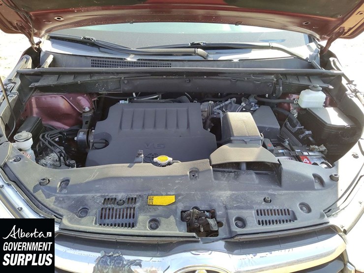 2015-toyota-highlander-image-27