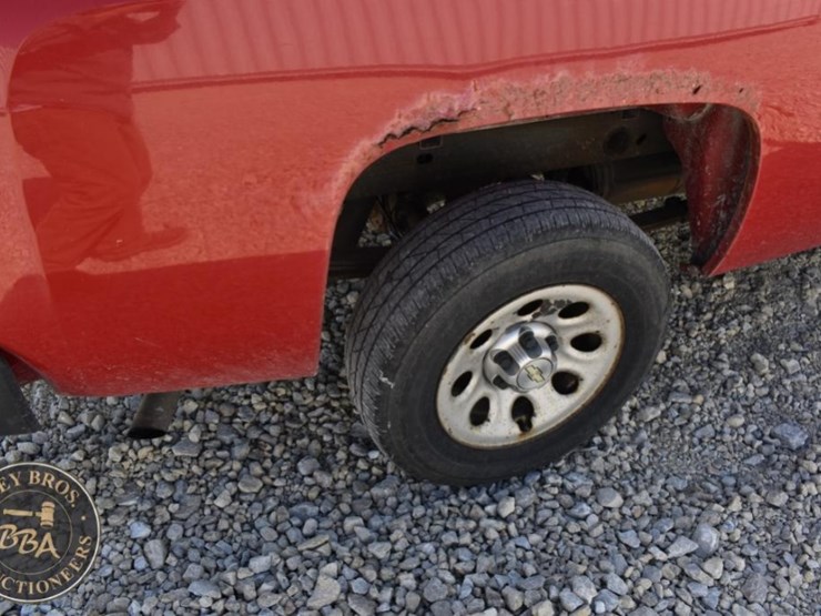 2010-chevrolet-silverado-1500-image-24