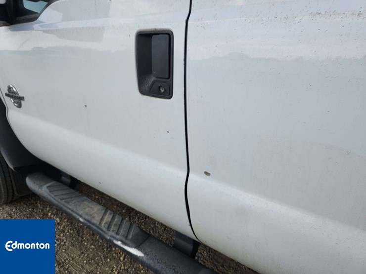 2013-ford-f550-image-33