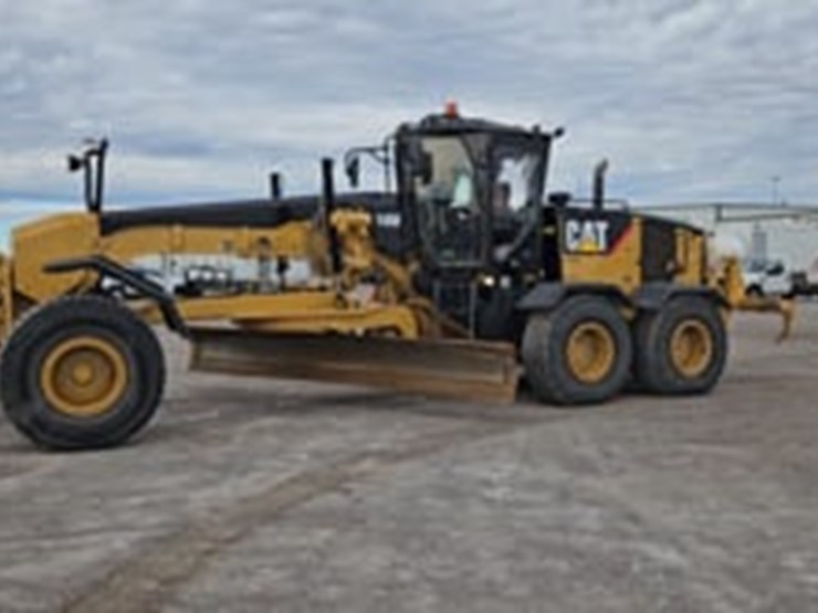 2015-caterpillar-14m-image-5