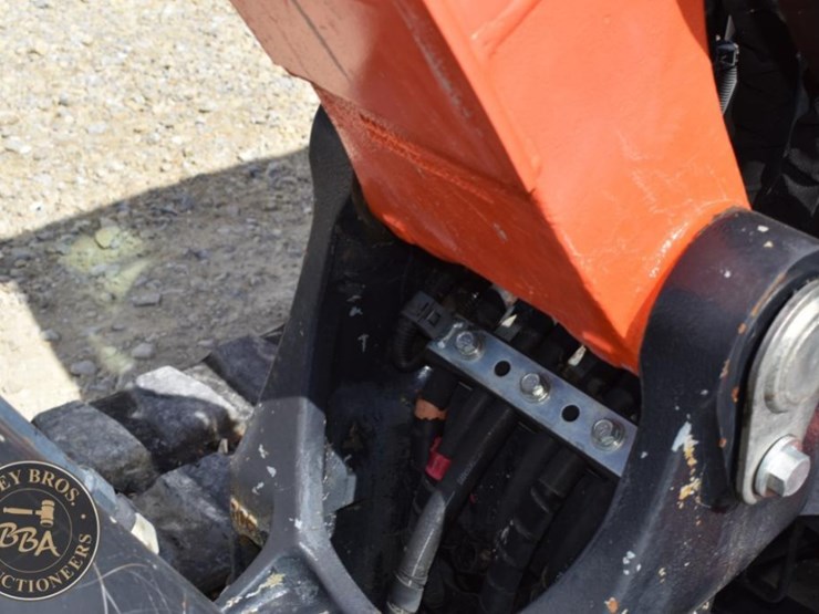 2017-kubota-kx057-4-image-44