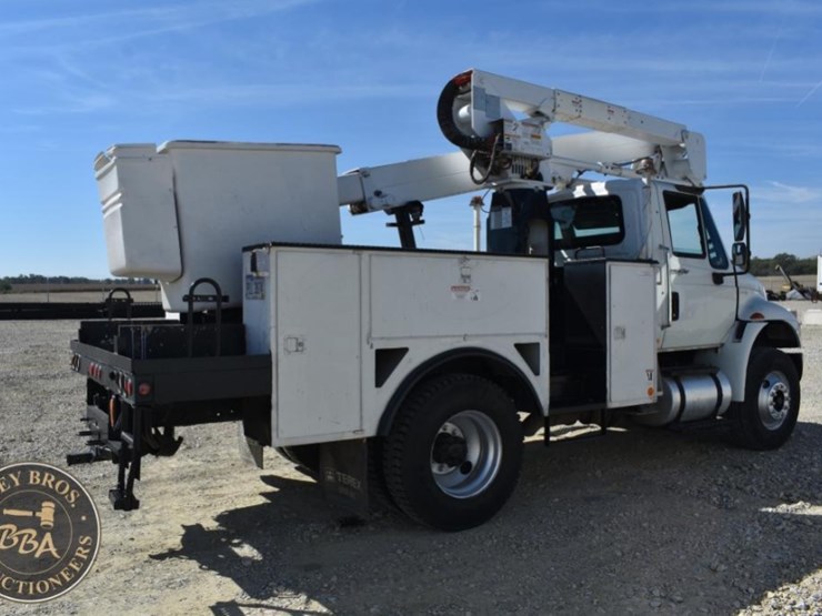 2012-international-durastar-4300-image-18