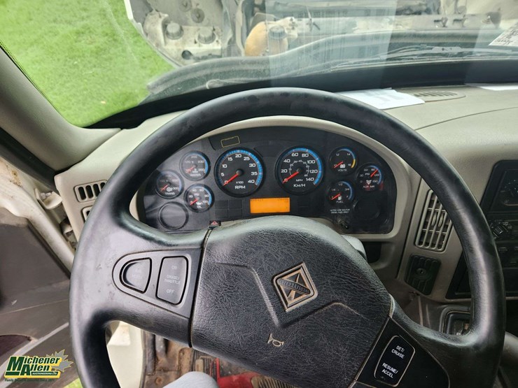 2012-international-durastar-4300-image-9