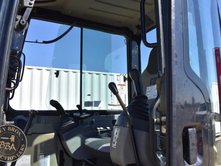 2013-caterpillar-305.5d-cr-image-63