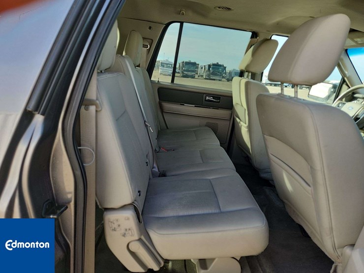 2011-ford-expedition-image-22