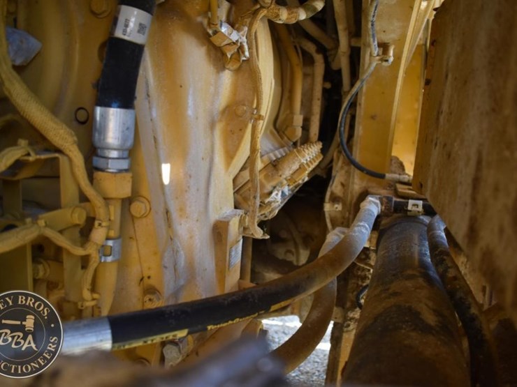 2014-caterpillar-982m-image-48