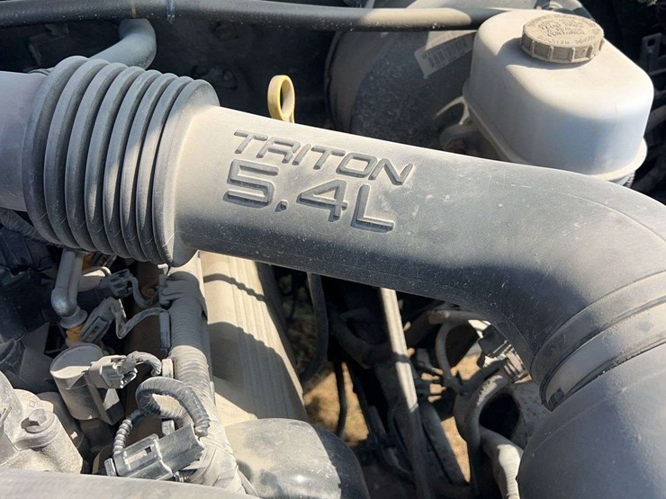 2002-ford-f250-xlt-image-10
