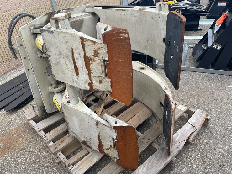 #3004-•-cascade-forklift-roll-clamp-attachment-(o8)-image-2