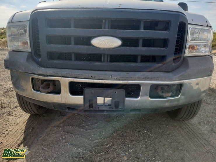 2006-ford-f550-image-31