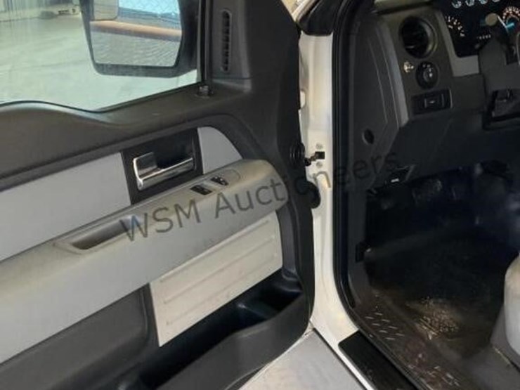 2014-ford-f150-image-25
