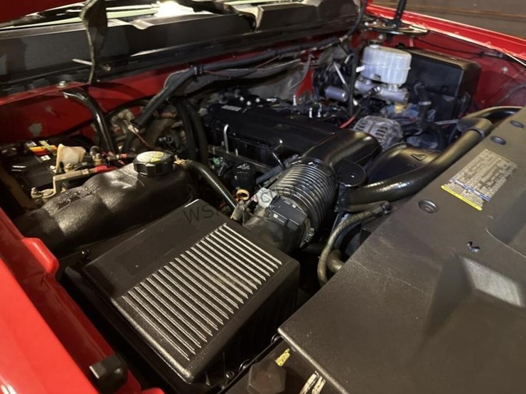 2010-chevrolet-silverado-2500hd-image-14