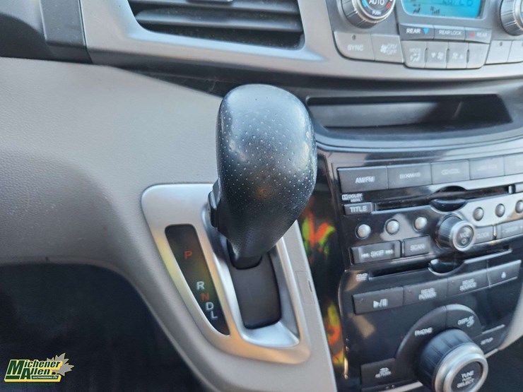 2013-honda-odyssey-image-10