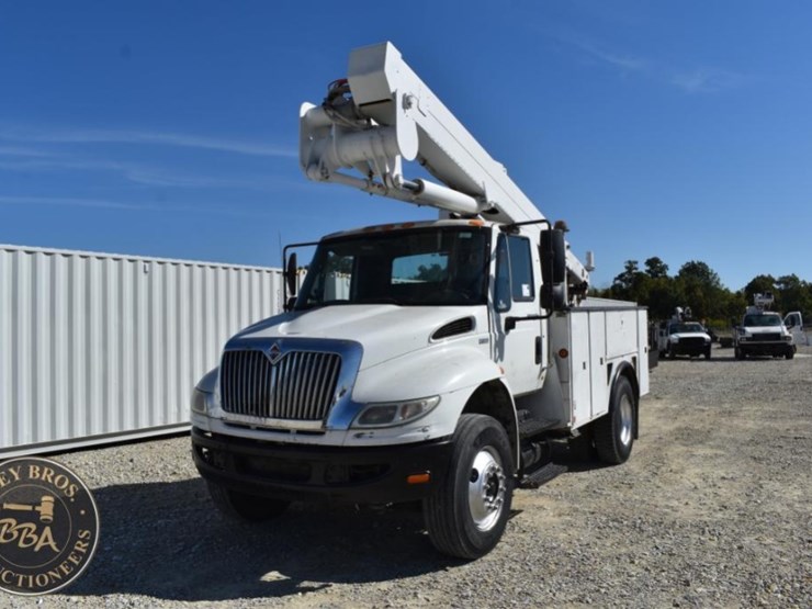 2012-international-durastar-4300-image-23