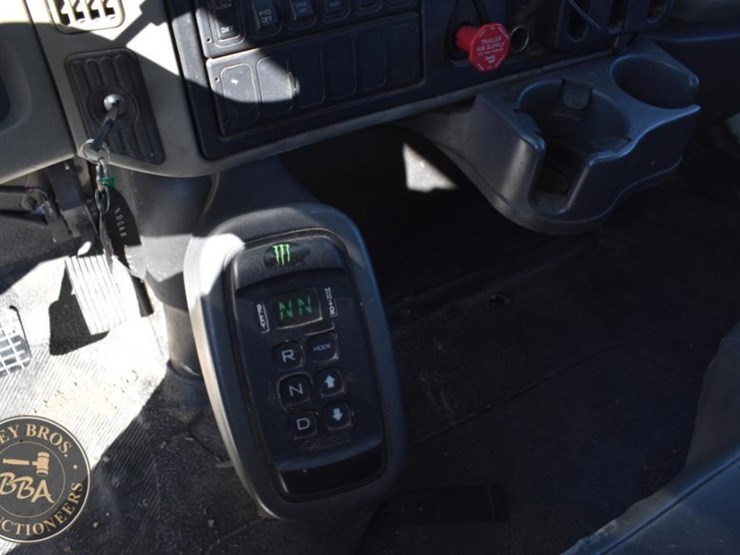 2012-international-durastar-4300-image-74