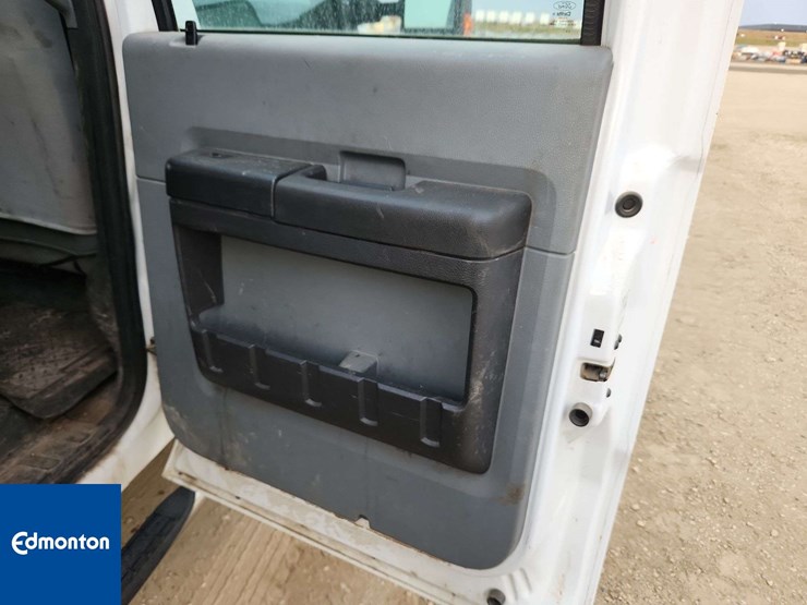 2012-ford-f550-image-28
