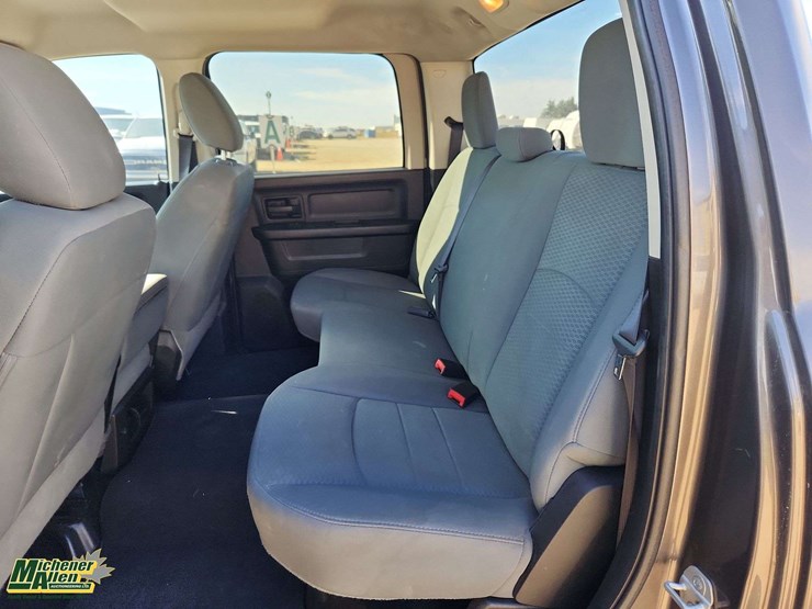 2015-ram-tradesman-image-17