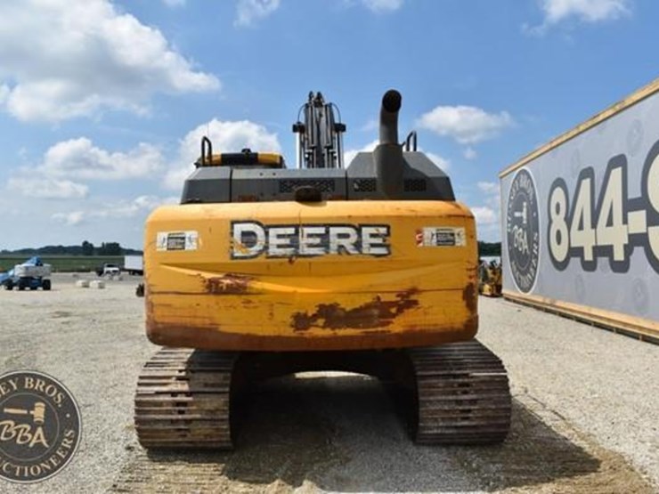 2018-deere-210g-lc-image-17