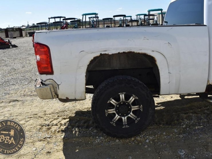 2007-chevrolet-silverado-2500hd-image-32