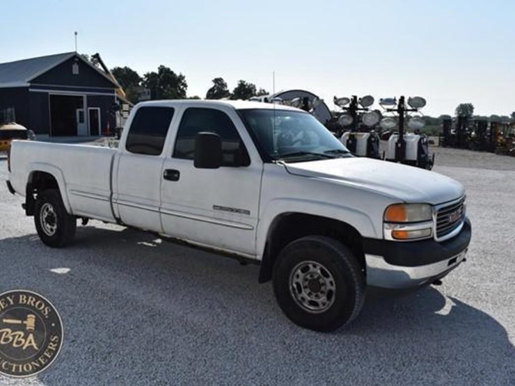 2002-gmc-sierra-2500hd-image-17