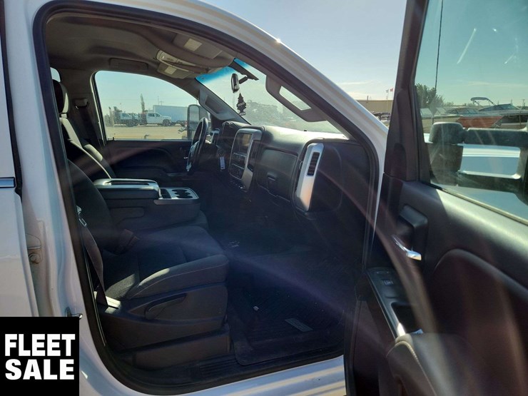 2015-gmc-sierra-2500hd-image-16